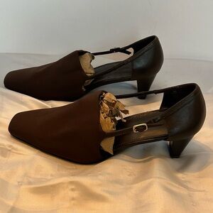 S.R.O . Women’s Fabric And Leather pumps sling back brown leather‎ sole Size 8.5
